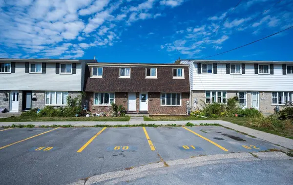 983 Oakview AVE, Kingston, ON K7M 6W9