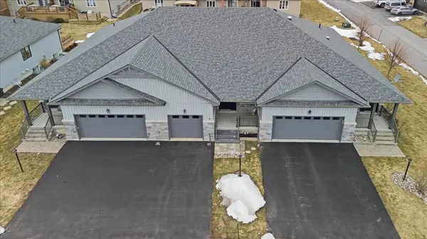 71 Dorchester DR, Prince Edward County, ON K0K 3L0