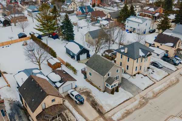 591 11th AVE, Hanover, ON N4N 2S5