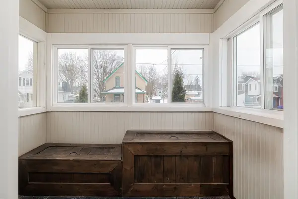 591 11th AVE, Hanover, ON N4N 2S5