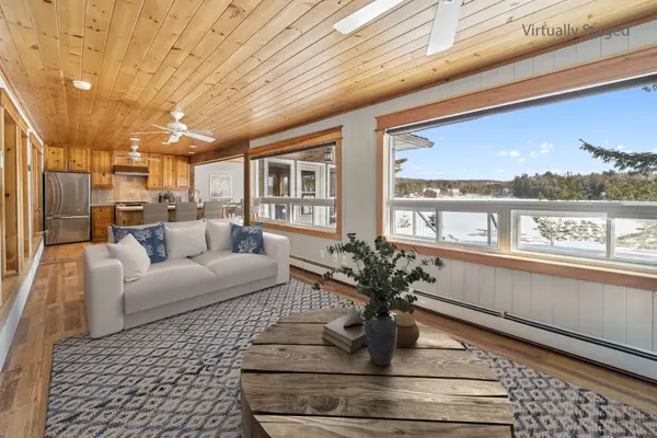 1075 Sandwood DR, Muskoka Lakes, ON P0B 1M0