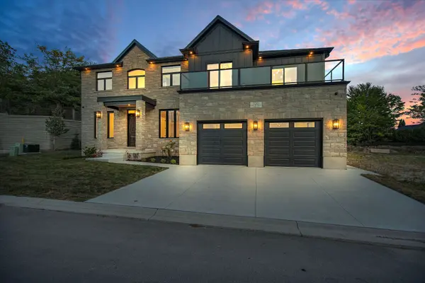 720 APRICOT DR #13, London South, ON N6K 0M5