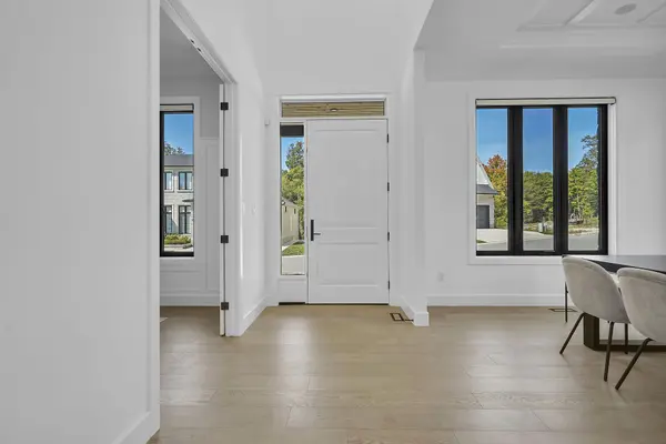 720 APRICOT DR #13, London South, ON N6K 0M5