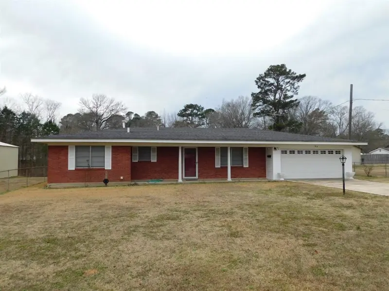 304 SE 8th Street, Springhill, LA 71075