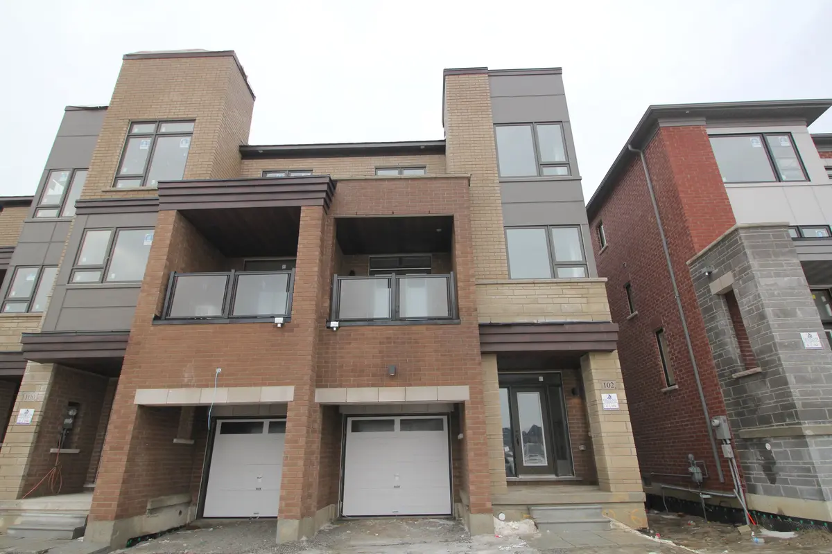 102 Hilts DR #2nd & 3rd, Richmond Hill, ON L4H 0J2
