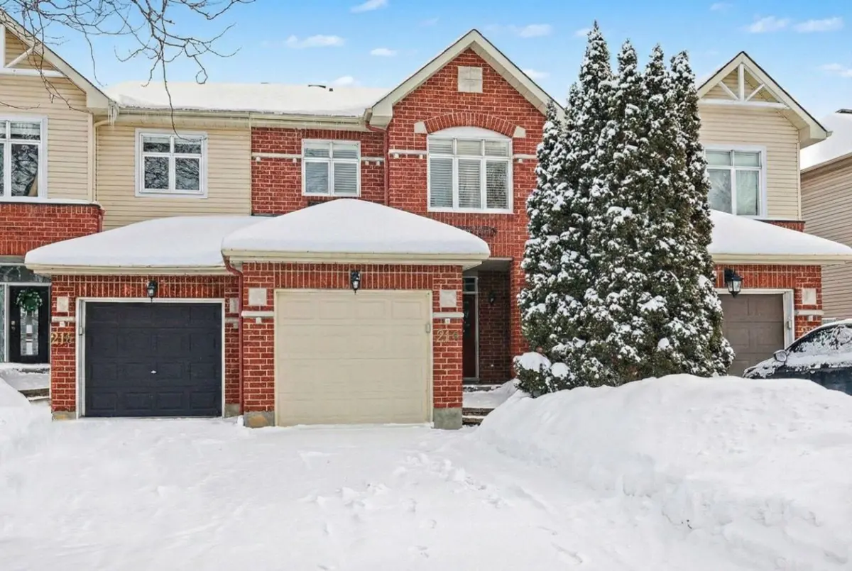 214 Windhurst DR, Barrhaven, ON K2G 6H9