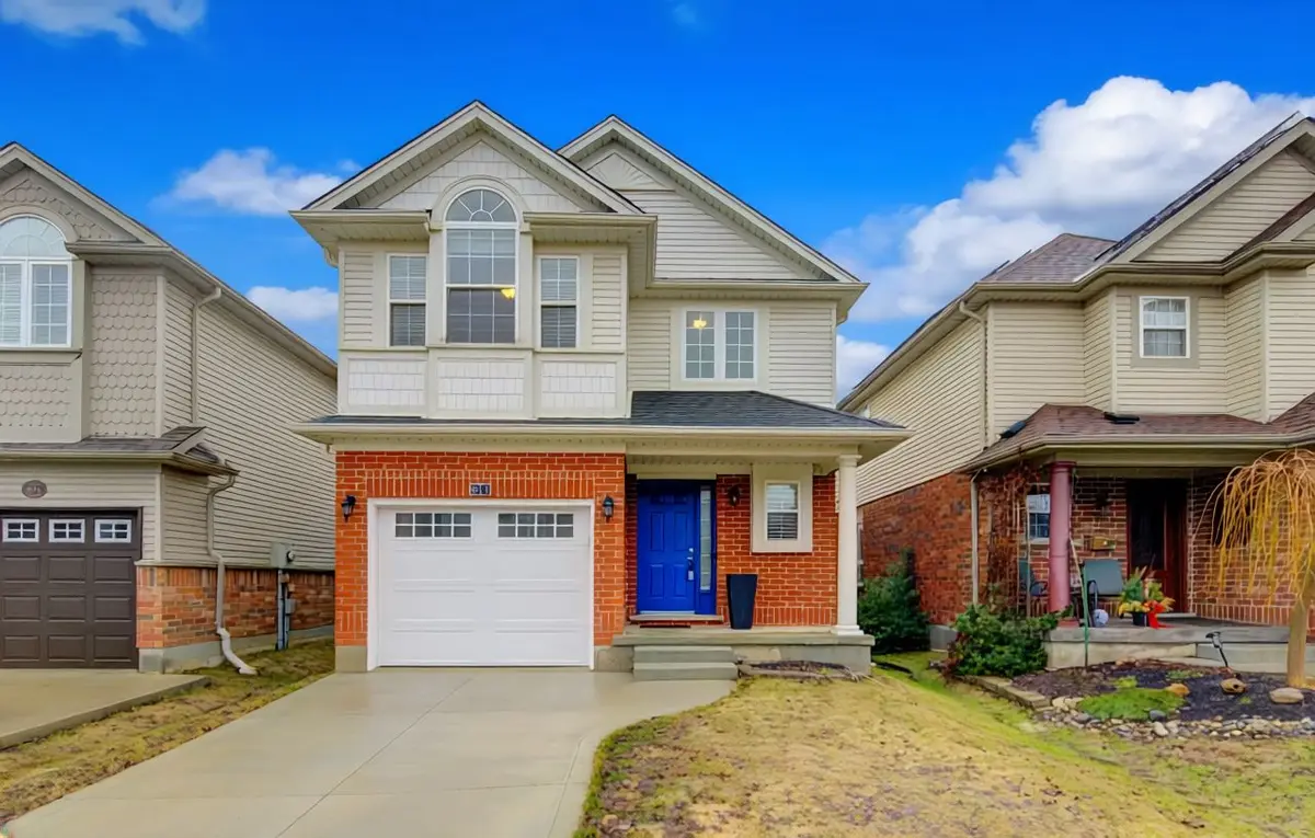 819 Grand Banks DR, Waterloo, ON N2K 4N2