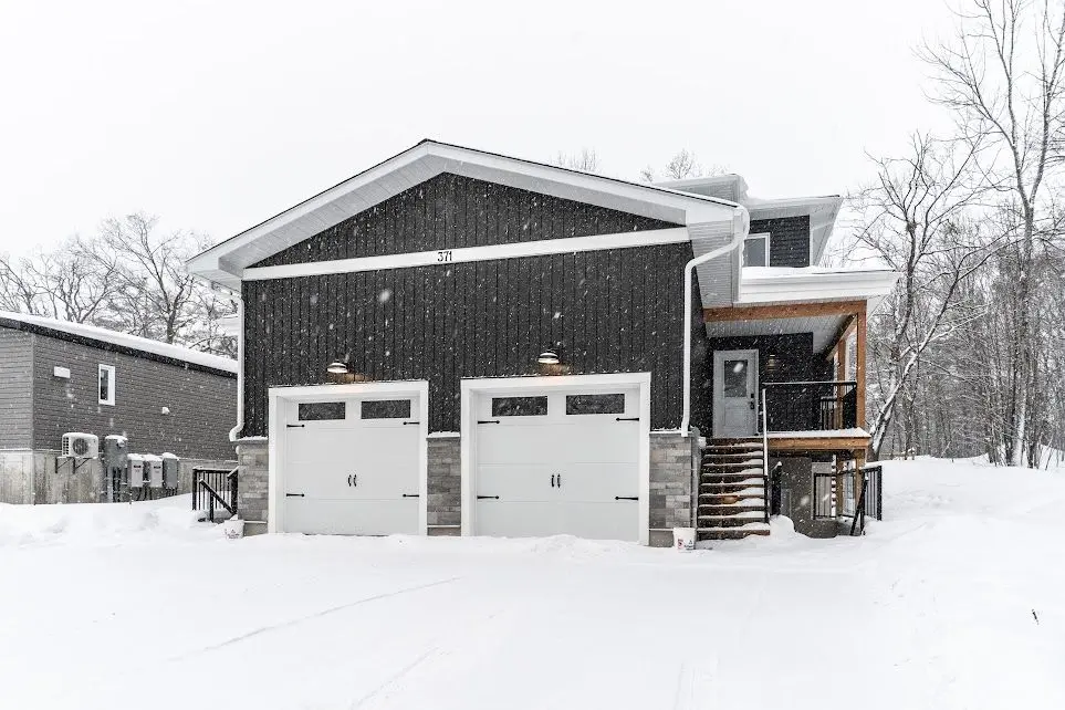 371 Muskoka Beach RD #1B, Gravenhurst, ON P1P 1M7