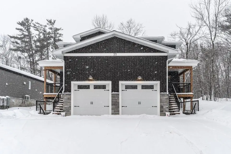 371 Muskoka Beach RD #2A, Gravenhurst, ON P1P 1M7