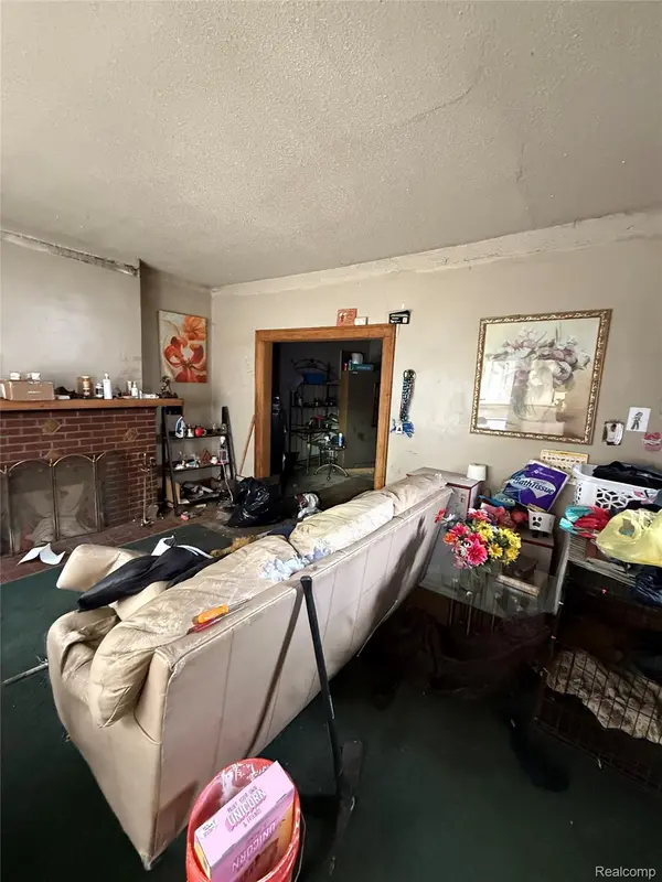 11096 Cloverlawn ST, Detroit, MI 48204