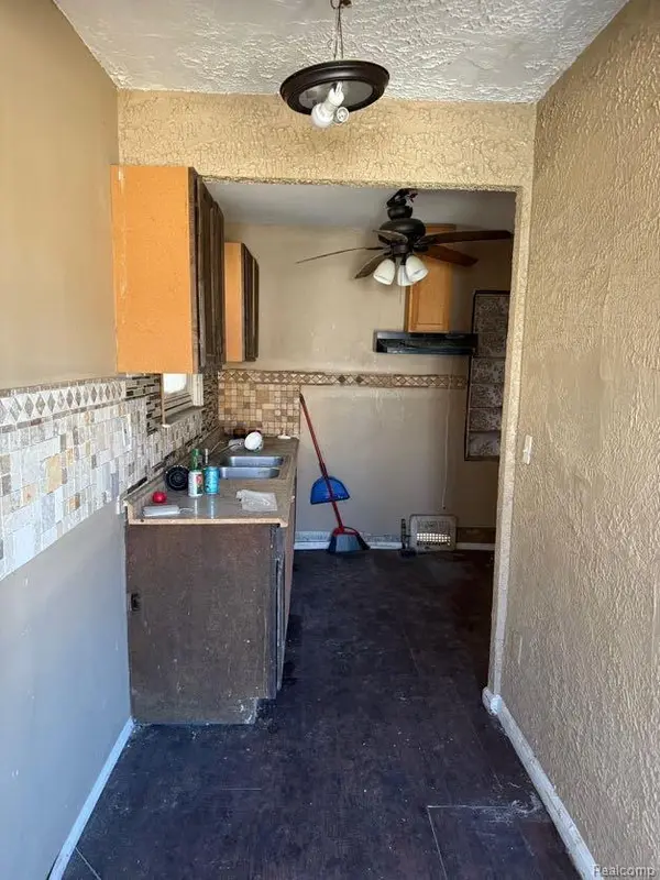 15656 Normandy ST, Detroit, MI 48238