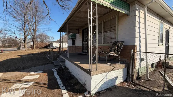 19728 Hoover ST, Detroit, MI 48205