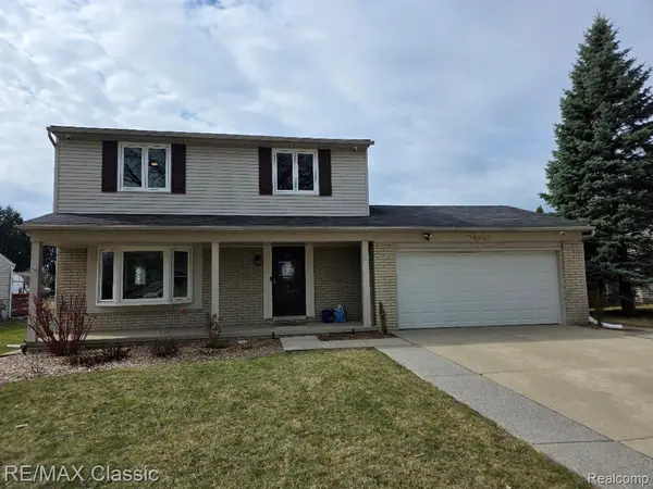 3927 Anvil DR, Troy, MI 48083