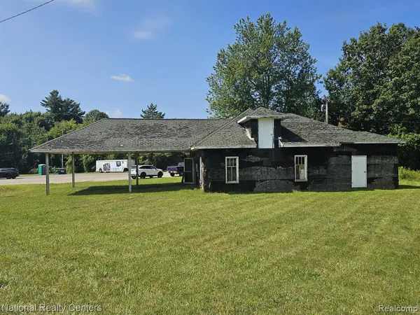 4495 Bowers RD, Attica Township, MI 48412