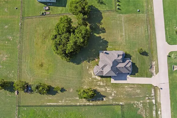 114 Taylor Ridge Drive, Waxahachie, TX 75167