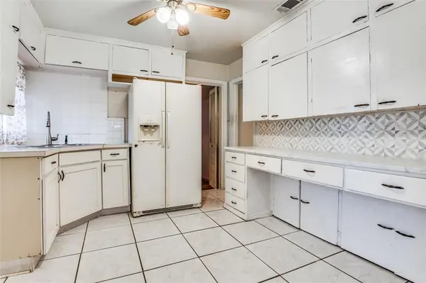 408 W Montana Avenue, Dallas, TX 75224