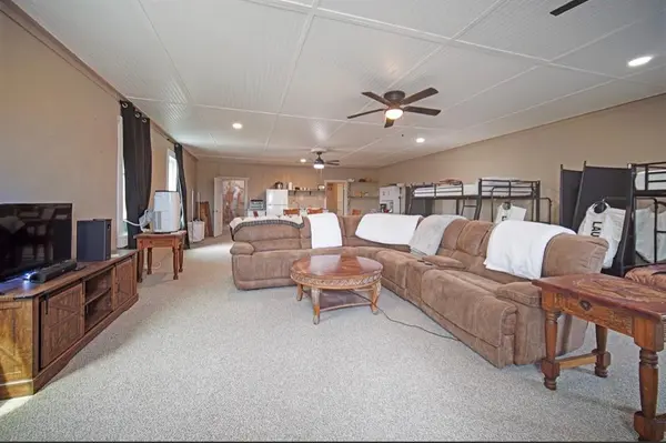 109 E Dempsey Street, Bryson, TX 76427