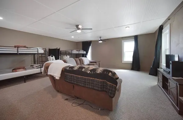 109 E Dempsey Street, Bryson, TX 76427