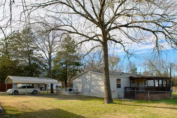 336 Heddingham Drive, Gordonville, TX 76245