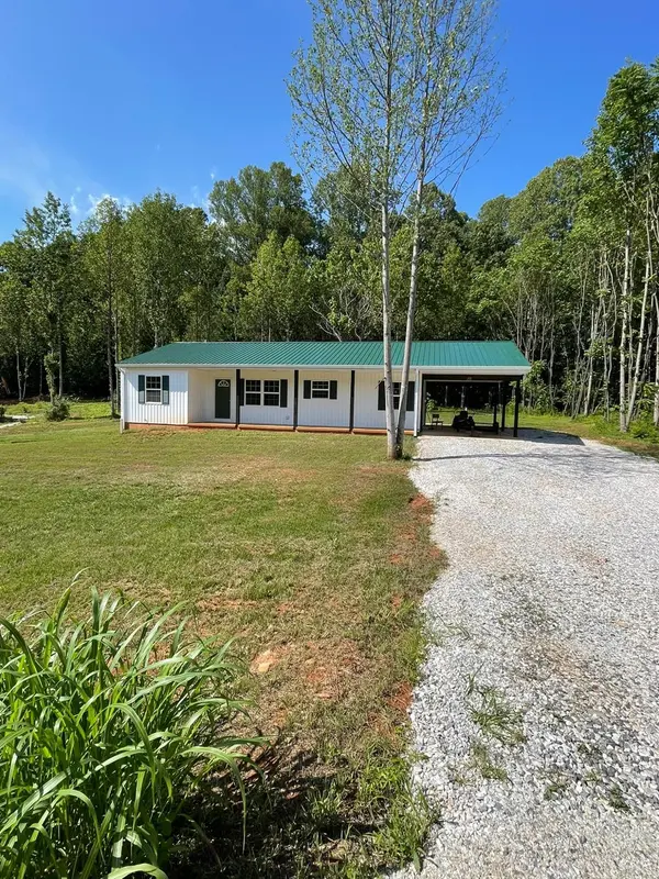 212 Cornfield LN, Appomattox, VA 24522