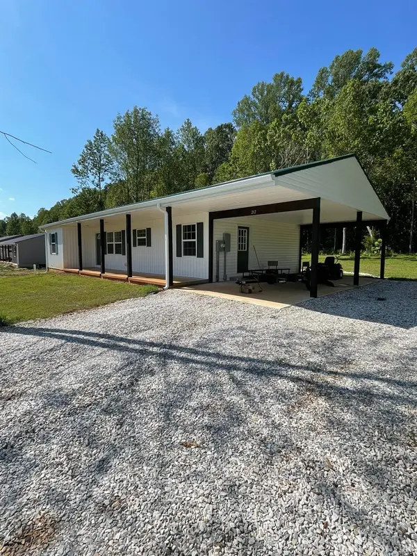 212 Cornfield LN, Appomattox, VA 24522