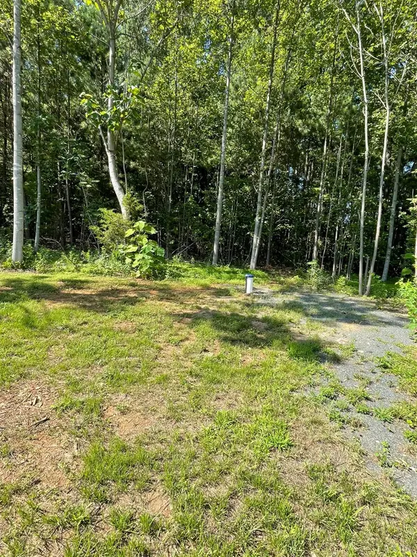 212 Cornfield LN, Appomattox, VA 24522