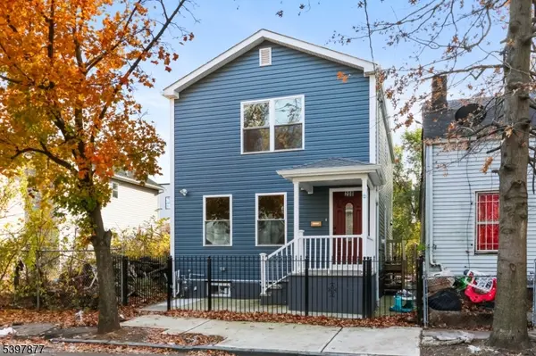 208 N 1St St, Paterson City, NJ 07522