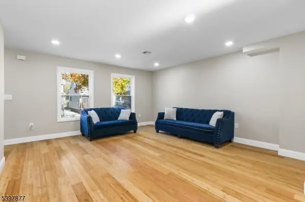 208 N 1St St, Paterson City, NJ 07522