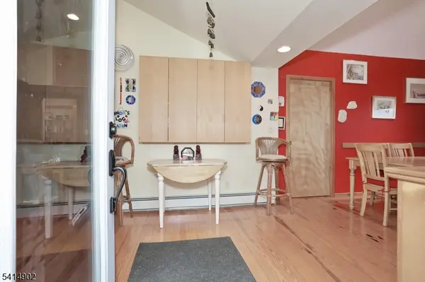 390 Lakeview Ave, Ringwood Boro, NJ 07456