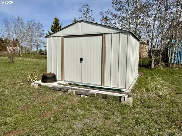 Glen DR, Chiloquin, OR 97624