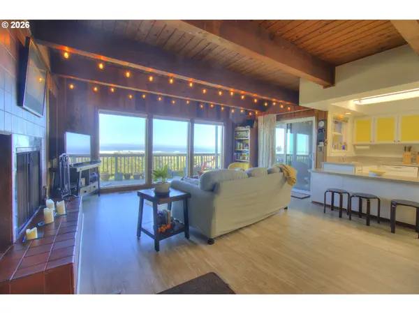 29134 ELLENSBURG AVE #2, Gold Beach, OR 97444