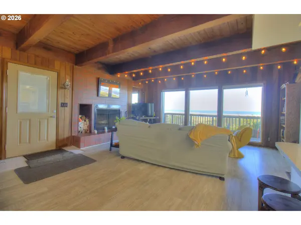 29134 ELLENSBURG AVE #2, Gold Beach, OR 97444