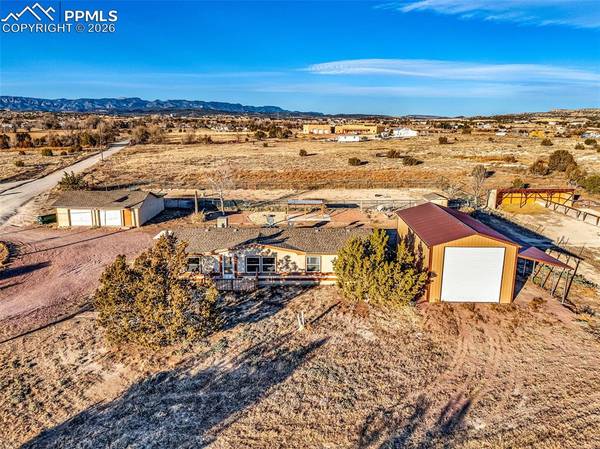 1044 P ST, Penrose, CO 81240