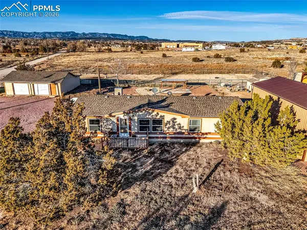 1044 P ST, Penrose, CO 81240