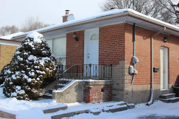 77 Wye Valley RD, Toronto E04, ON M1P 2A7