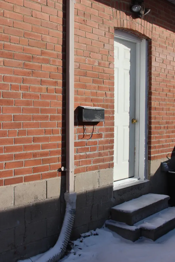 77 Wye Valley RD, Toronto E04, ON M1P 2A7