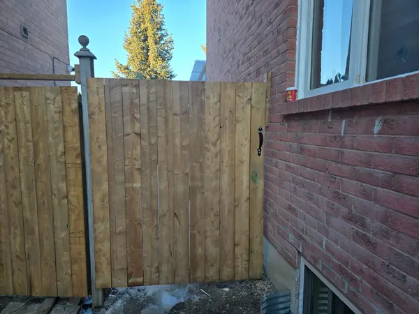 3 Harkins DR #Basement, Ajax, ON L1T 3S7