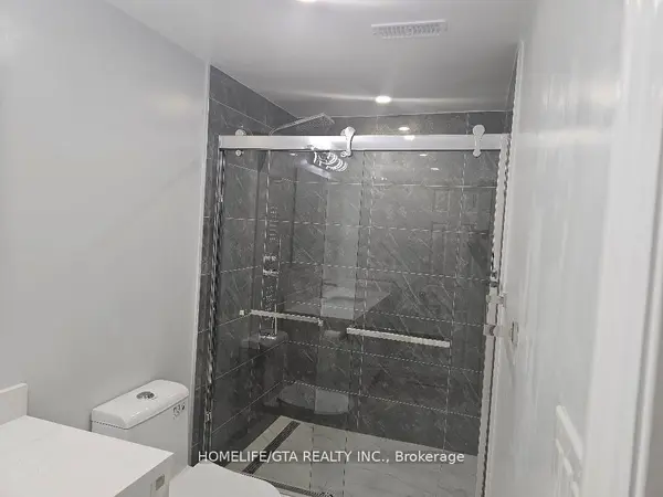 122 Ravenscroft RD #Basement, Ajax, ON L1T 1Y2