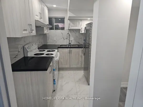 122 Ravenscroft RD #Basement, Ajax, ON L1T 1Y2