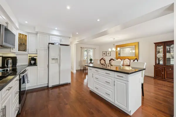 41 Yorkville DR, Clarington, ON L1E 2A7