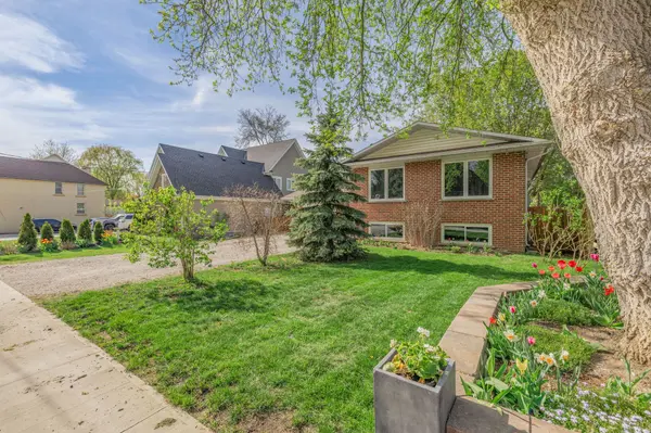 4 Selby ST, Innisfil, ON L0L 1L0