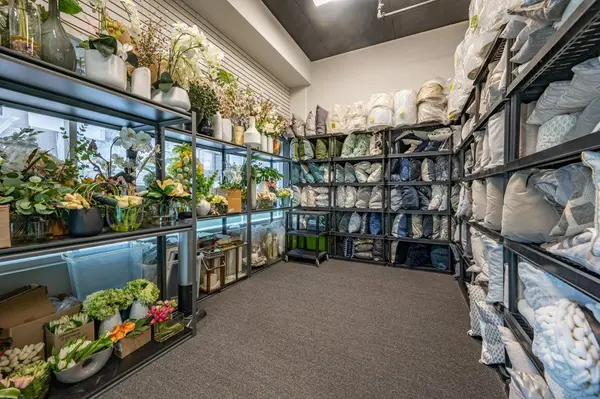 125 Don Hillock DR #16, Aurora, ON L4G 0H8