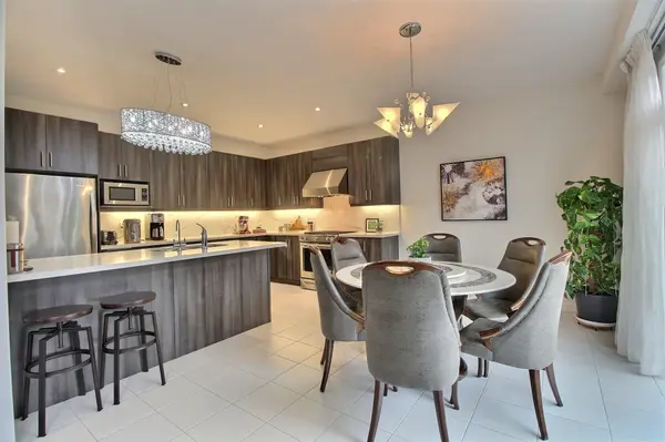 45 Chessington AVE, East Gwillimbury, ON L9N 0R5