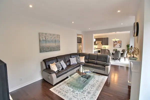 45 Chessington AVE, East Gwillimbury, ON L9N 0R5