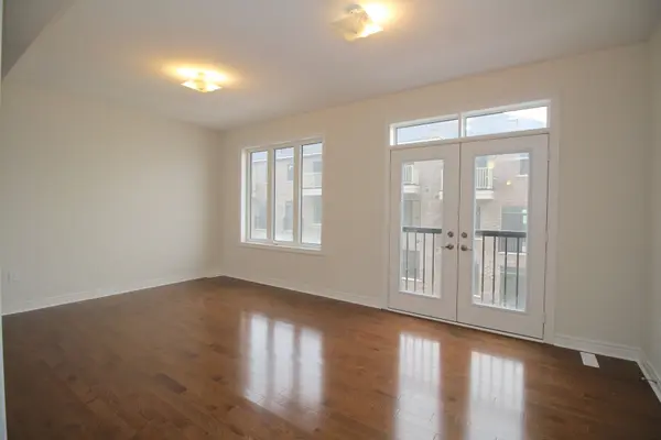 102 Hilts DR #2nd & 3rd, Richmond Hill, ON L4H 0J2