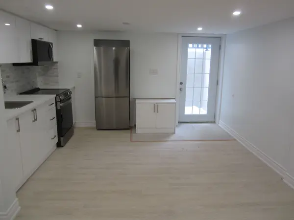 59 Ardill CRES #BSMNT, Aurora, ON L4G 5S7