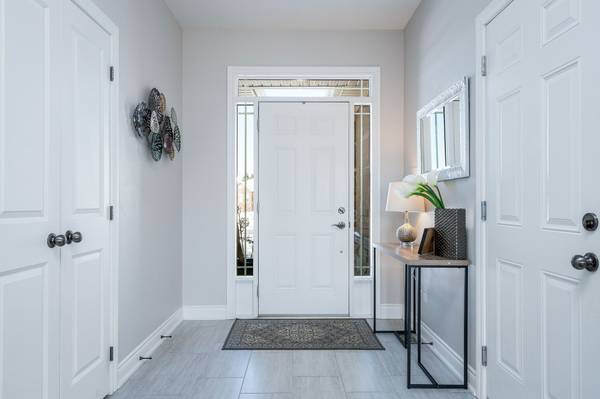 15 Patchell CT, Springwater, ON L0L 1P0