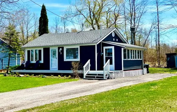 5 Delta DR, Tay, ON L0K 2C0