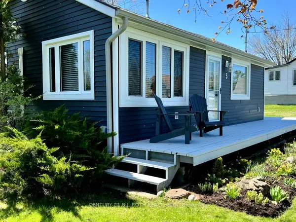 5 Delta DR, Tay, ON L0K 2C0