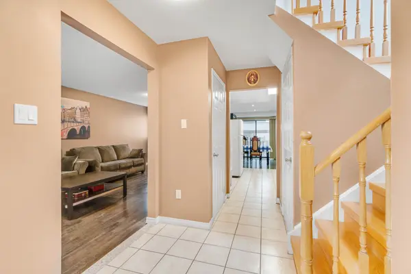 3310 GREENBELT CRES, Mississauga, ON L5N 5X1